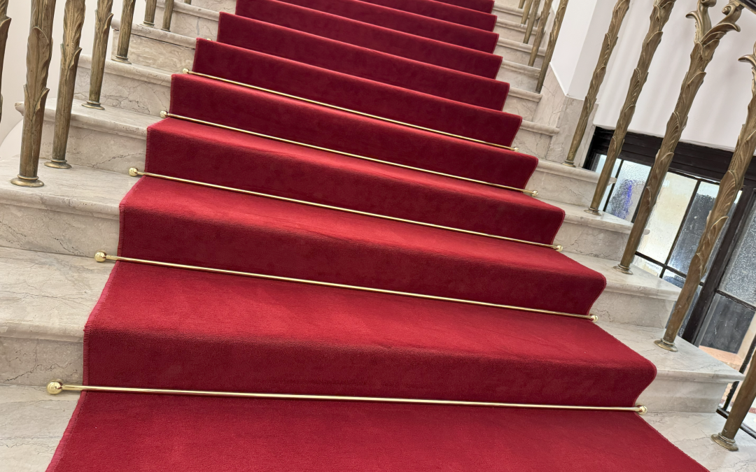 REBERG mesingani držači tepiha na stepeništu u Palati Nauka u Beogradu